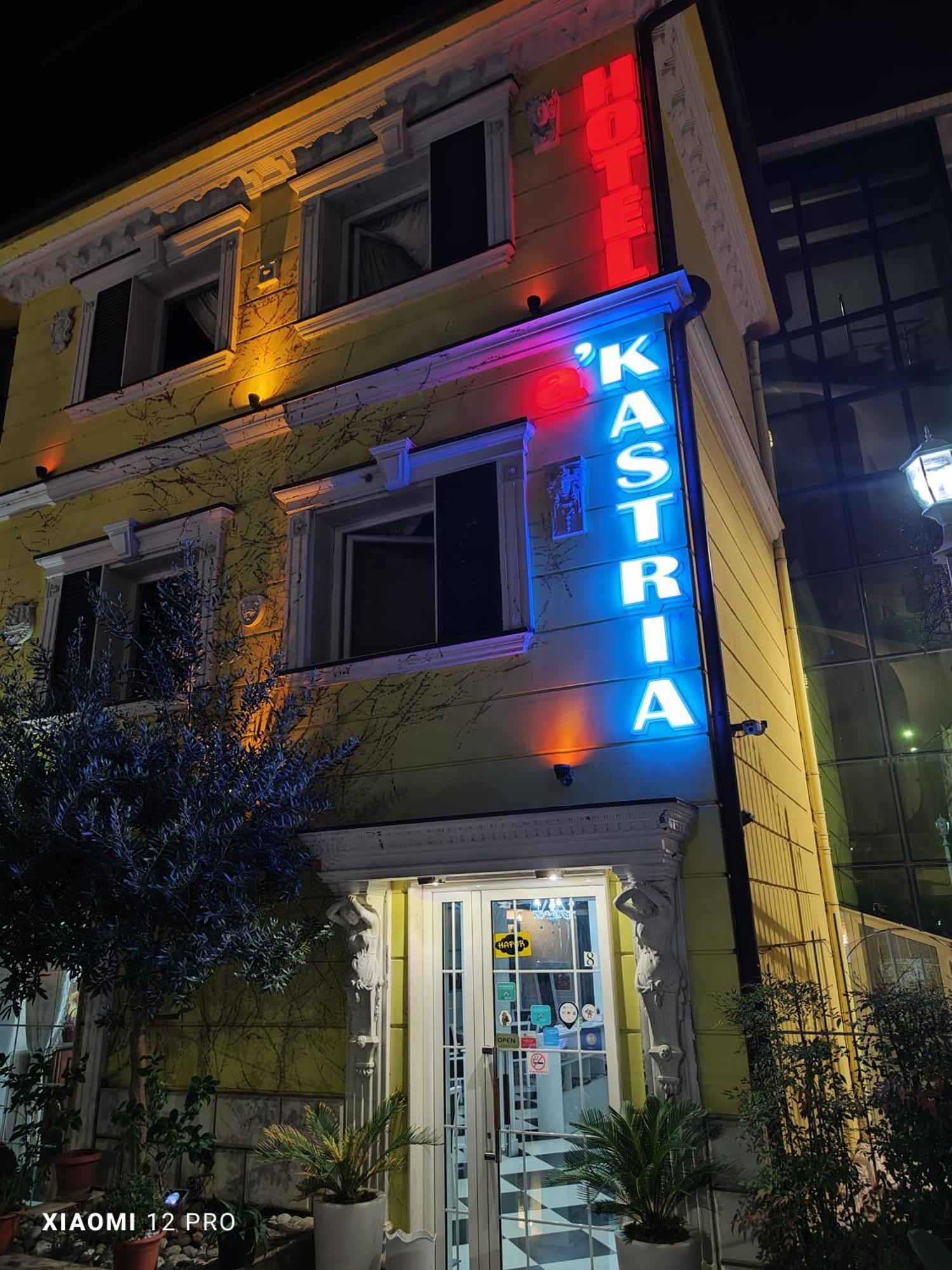 Hotel Kastria Tirana Kültér fotó