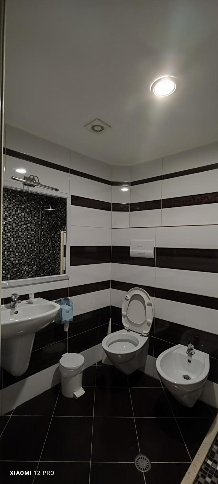 Hotel Kastria Tirana Kültér fotó