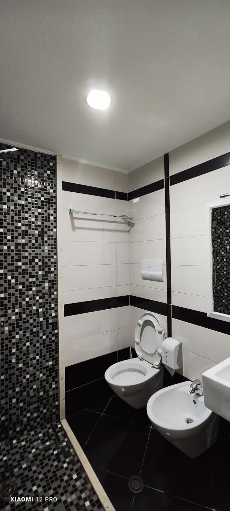 Hotel Kastria Tirana Kültér fotó